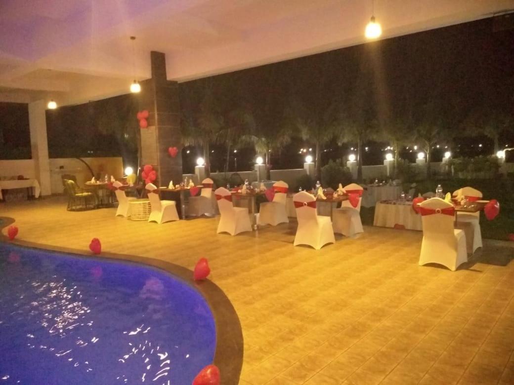Hotel The Fern Residency, Bhuj Exterior foto