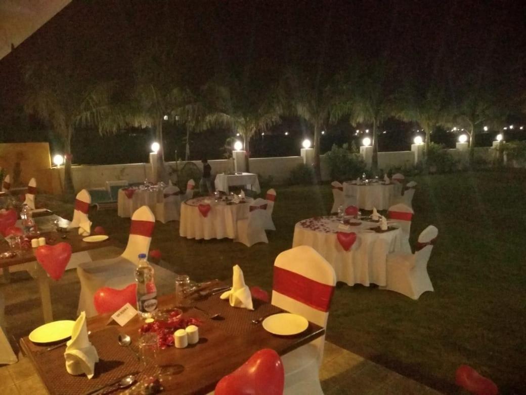 Hotel The Fern Residency, Bhuj Exterior foto